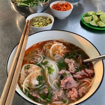  Bún Bò Huế: Sành điệu & Sát Trời - Một Tách Hồn Văn hóa Quảng Trị!