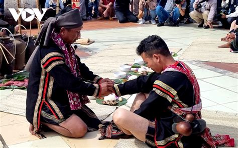  CÀ RI ĐÊN Bếp - Hương vị cay nồng, quyến rũ của món truyền thống Borneo!