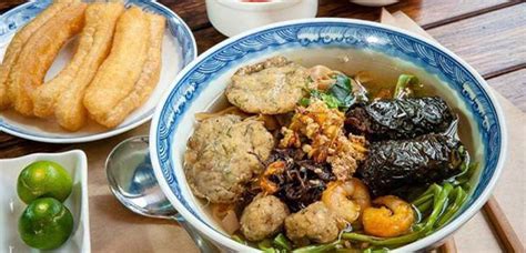  Bánh Trắng Jinzhong: Món Bánh Mềm Ngọt Hài Hước Chứa Vẻ Đậm đà của Hương Thảo Mộc!